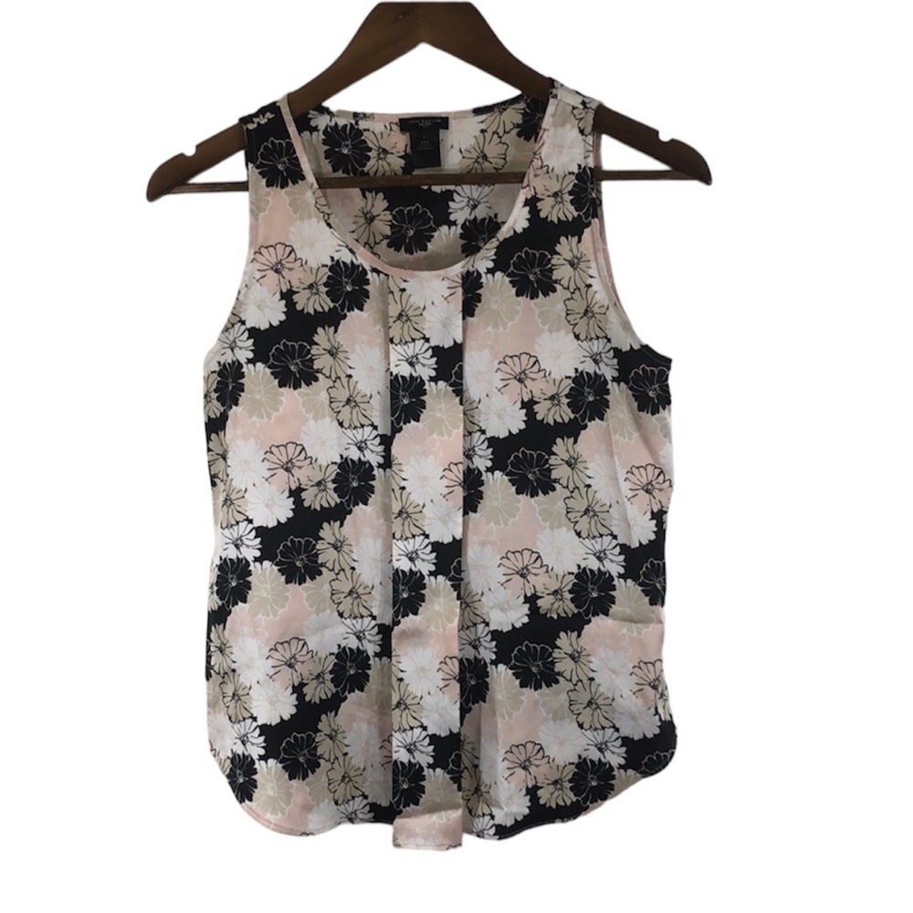 Ann Taylor Petite Curved Hem Casual Tank Blouse with Neutral Colored Flowers XSP